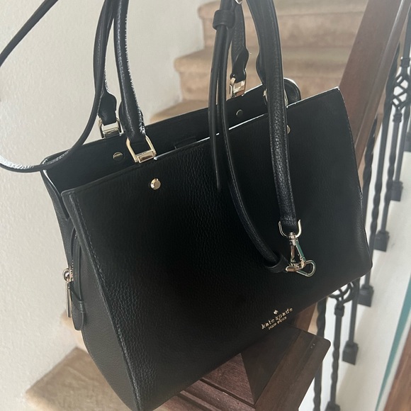 kate spade Bags Kate Spade Handbag With Attachable Shoulder Strap